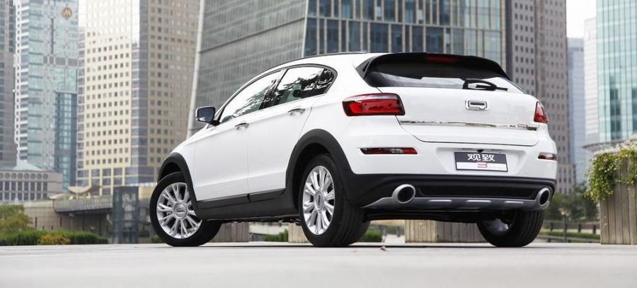  Qoros 3 City SUV 2014 года  (фото 13 из 35)